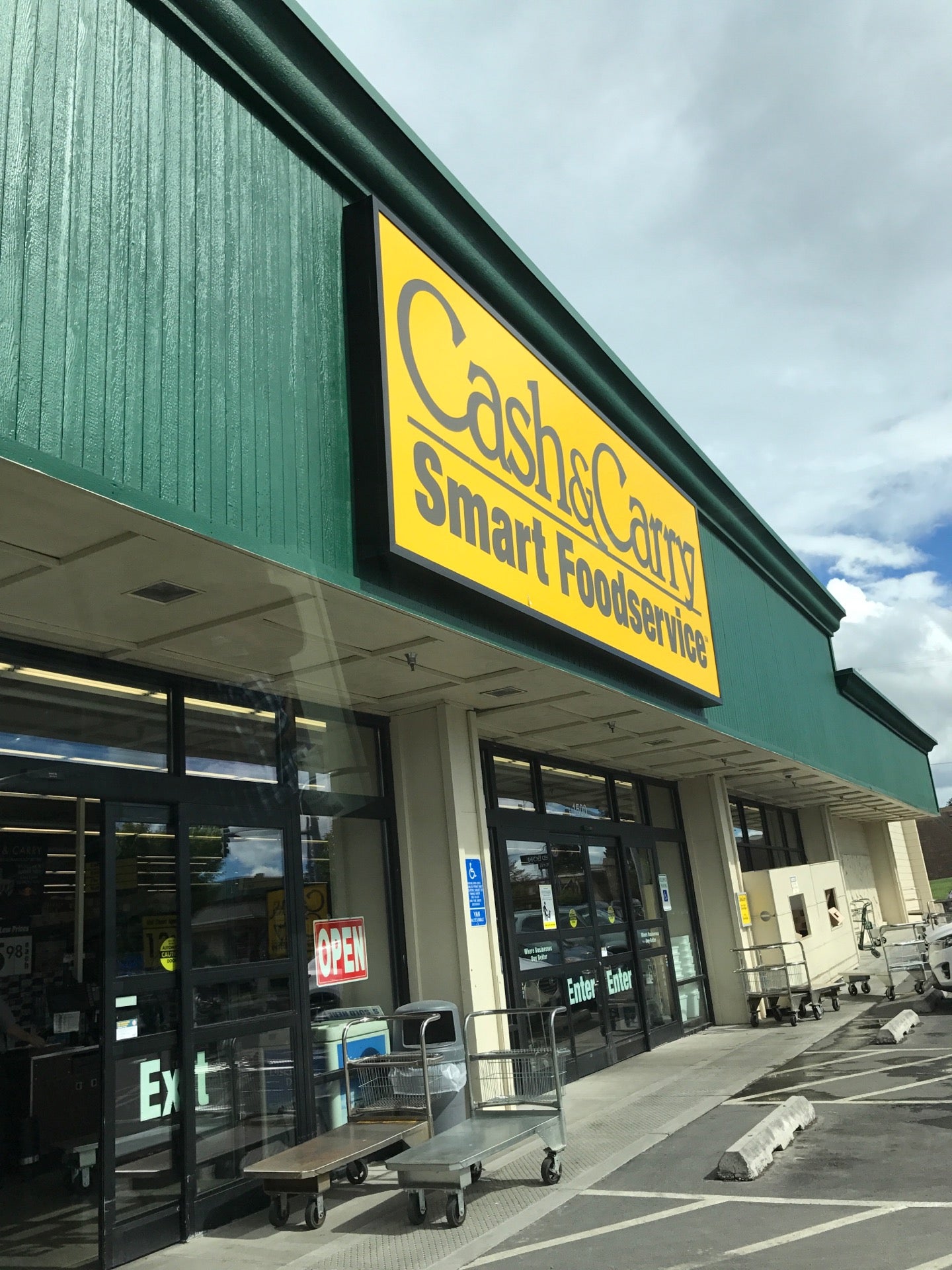 Smart Foodservice Warehouse Stores, 1500 NE 3rd St, Bend, OR, Retail