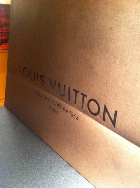 Louis Vuitton Nashville, 2126 Abbott Martin Road, Suite #270, The Mall at Green  Hills, Nashville, TN, Clothing Retail - MapQuest