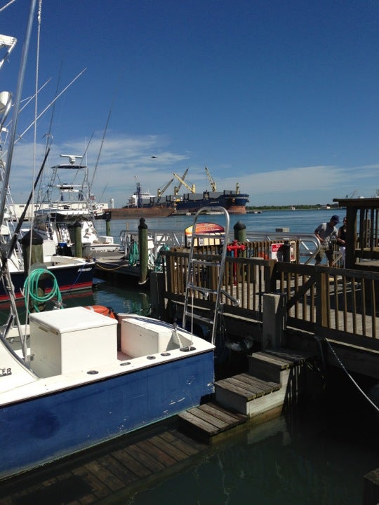 Grills Seafood Deck & Tiki Bar, 505 Glen Cheek Dr, Cape Canaveral, FL