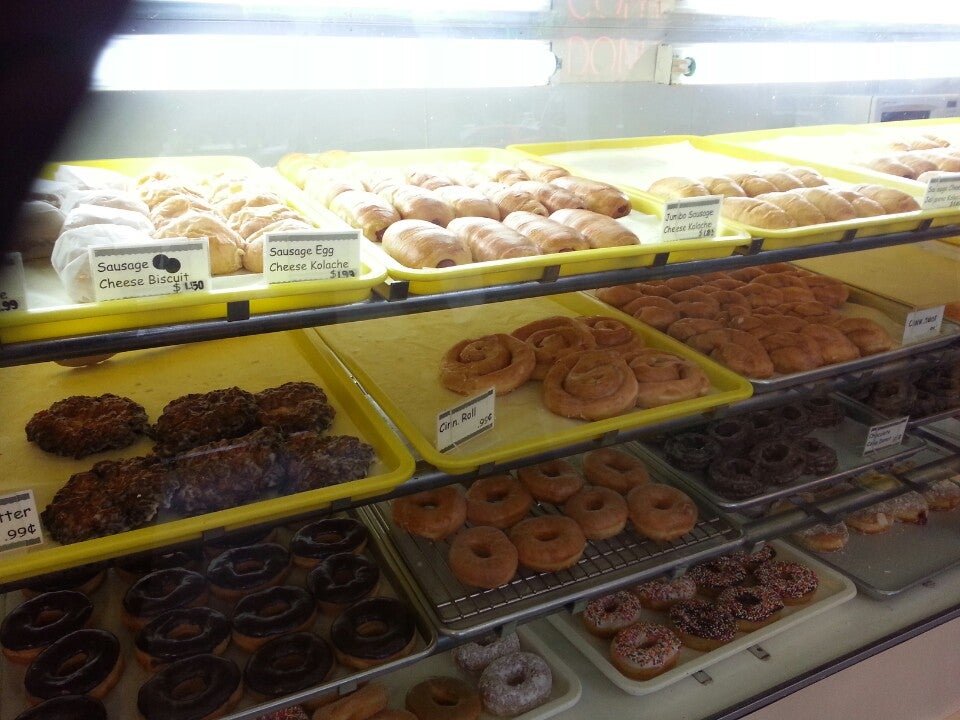 Serena's Breakfast & Donut Shop, 1732 N Mays St, Round Rock, TX