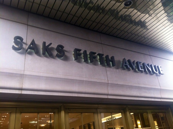Saks Fifth Avenue Phoenix original store, Beautiful store d…