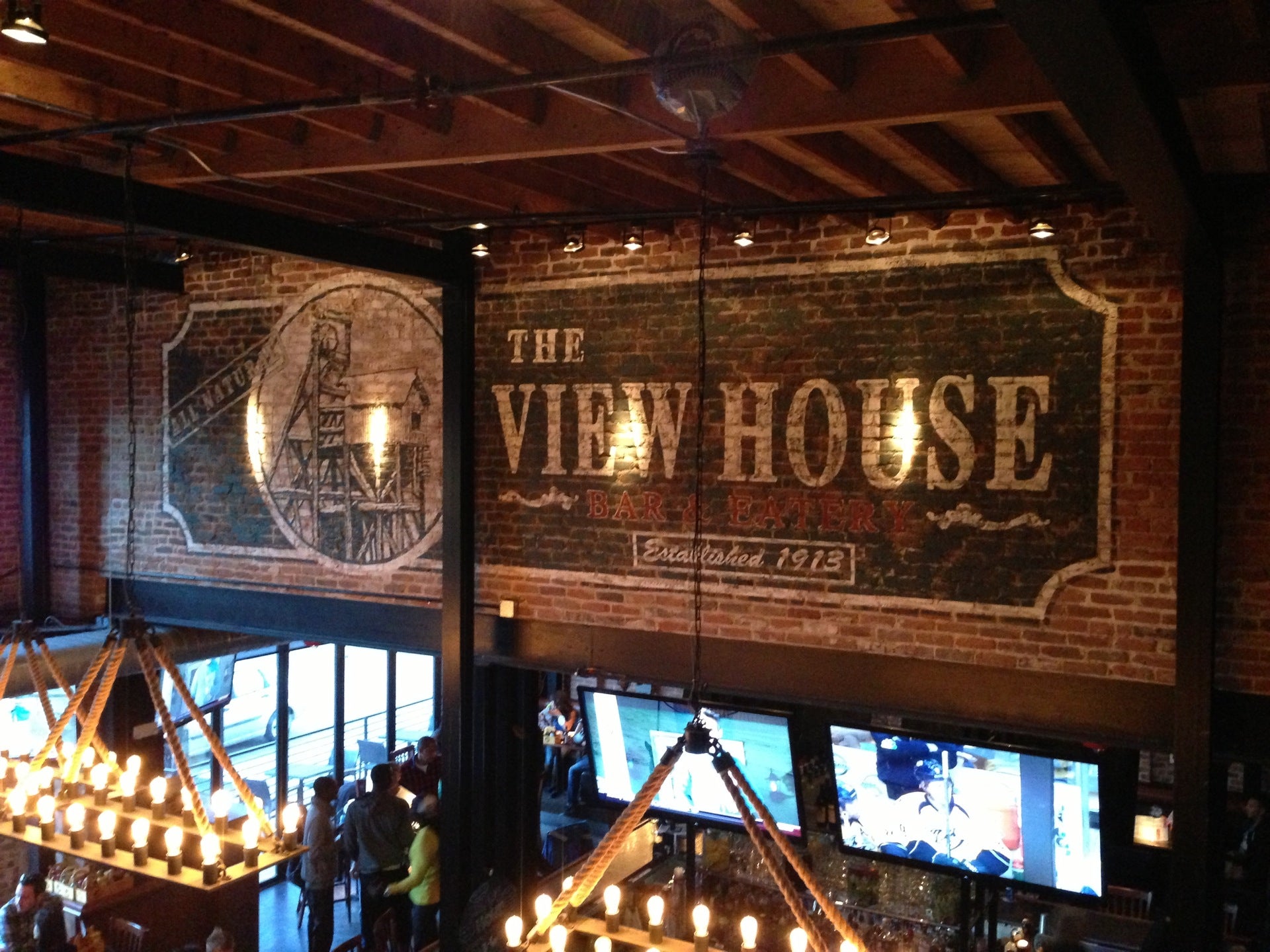 Viewhouse Eatery, Bar & Rooftop, 2015 Market St, Denver, CO, Bars