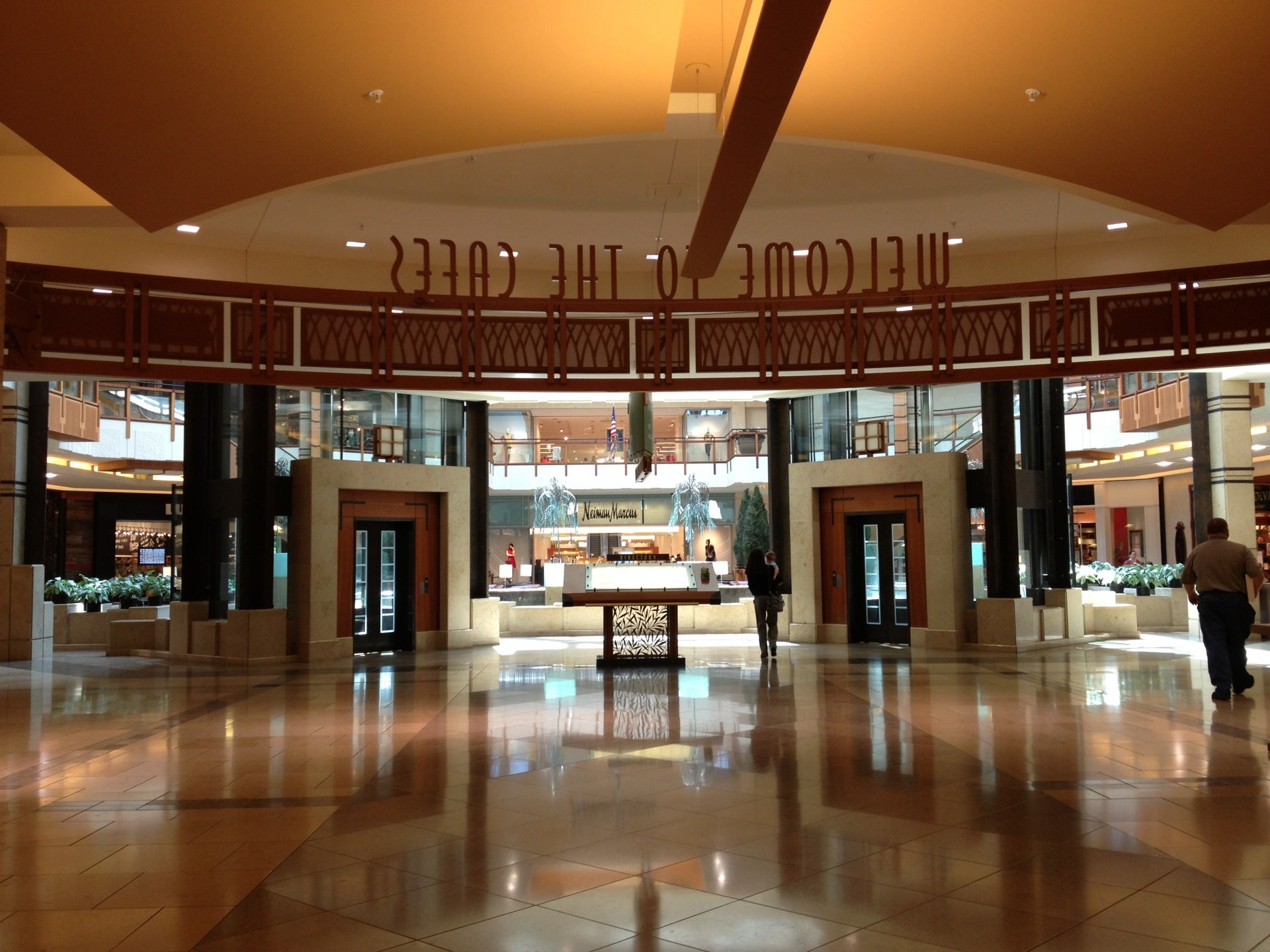 Neiman Marcus, The Shops at Willow Bend, Plano, Texas / Charles