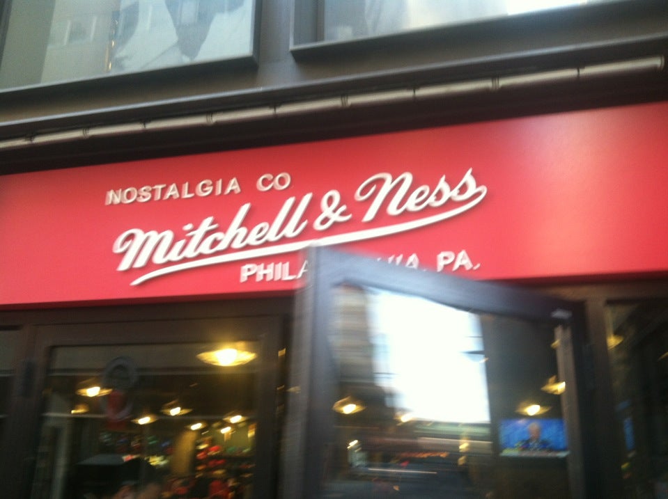 Mitchell & Ness Store in Philadelphia 🏀🧢🏈