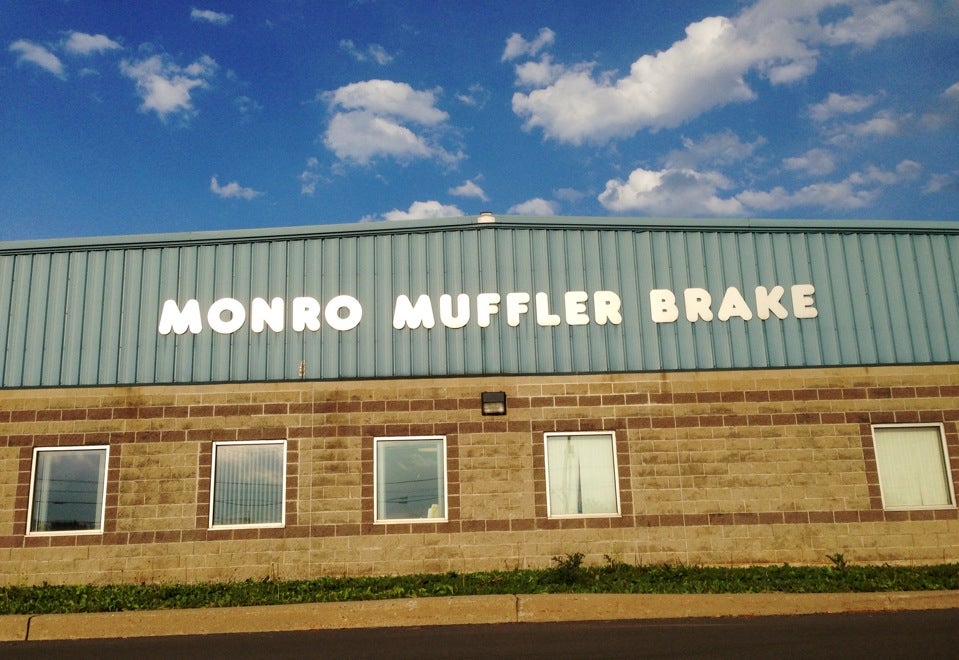 Monro Muffler Brake & Service, 200 Holleder Pkwy, Rochester, NY, Auto