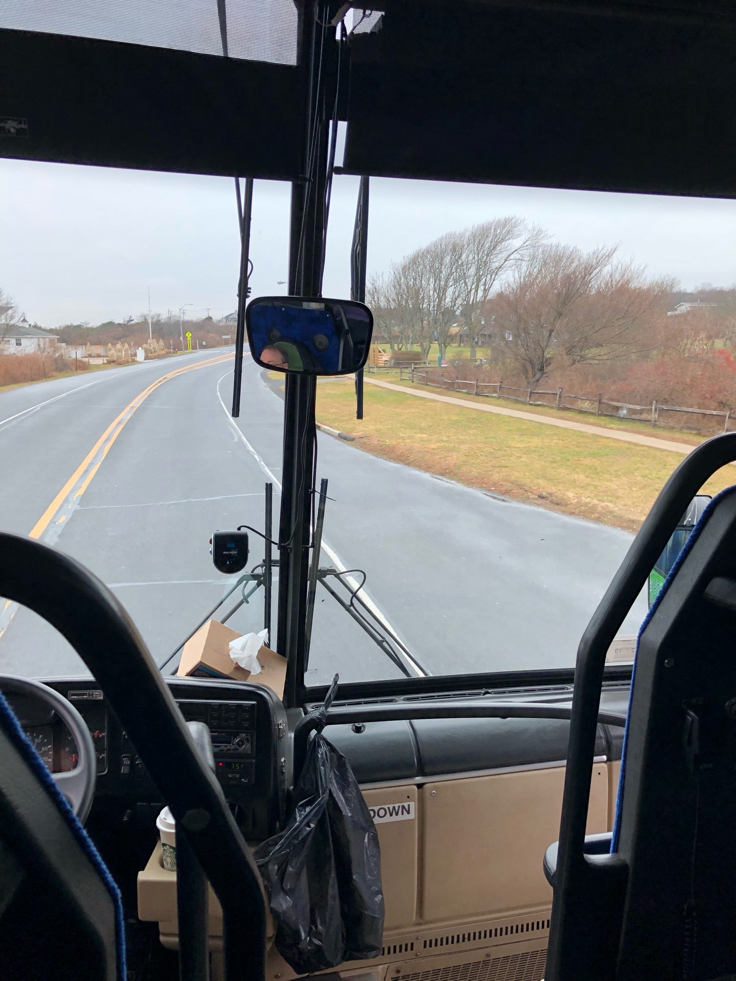 Hampton Jitney Montauk, 34 S Euclid Ave, East Hampton, Town of, NY