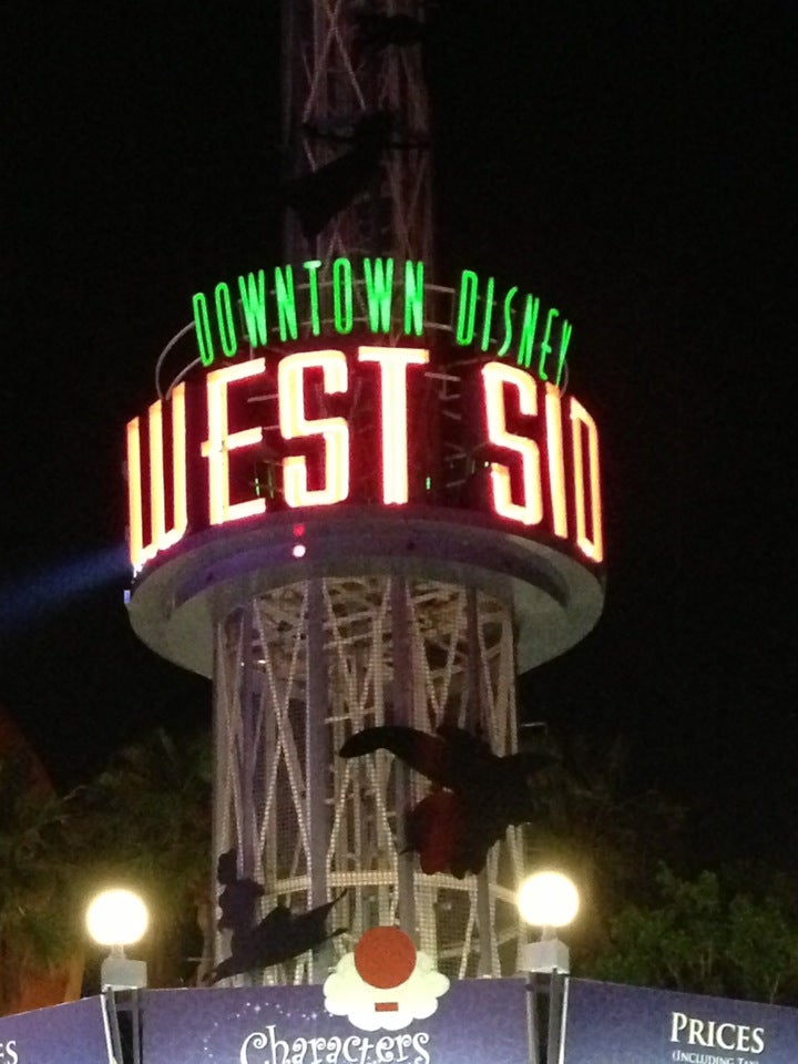 Downtown Disney West Side Fountain, 1490 E Buena Vista Dr, Lake Buena