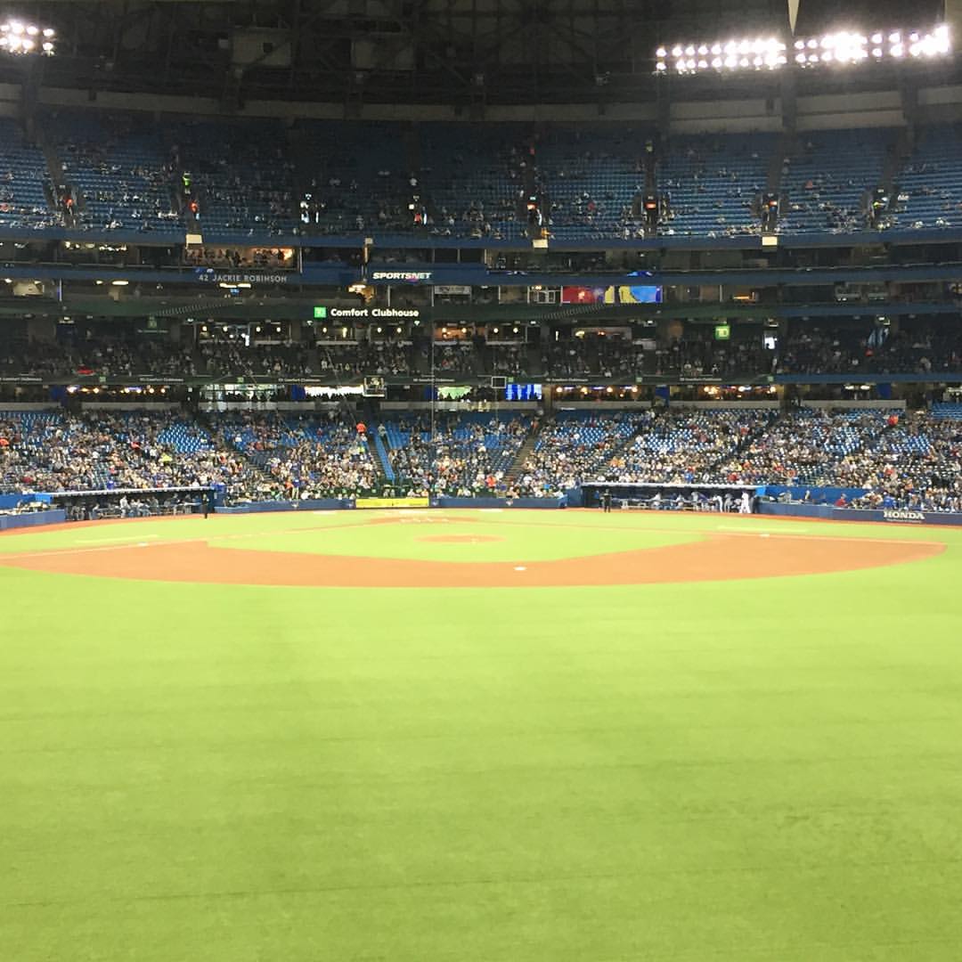 Rogers Centre Parking, 305 Bremner Blvd, Toronto, ON, Parking Garages -  MapQuest