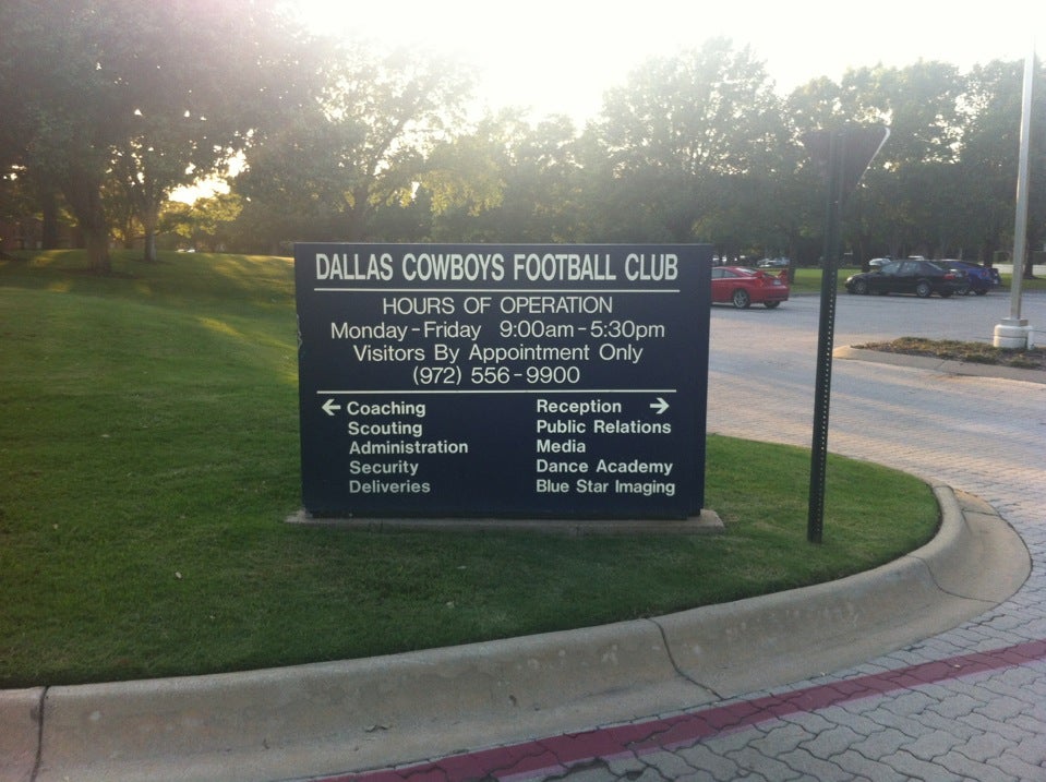 Official Dallas Cowboys Pro Shop, 3200 E Airfield Dr, DFW Airport, TX,  Sporting Goods - MapQuest