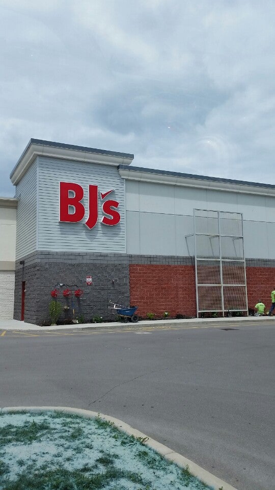 BJ's Wholesale Club, 3056 Sheridan Dr, Buffalo, NY, Department Stores -  MapQuest
