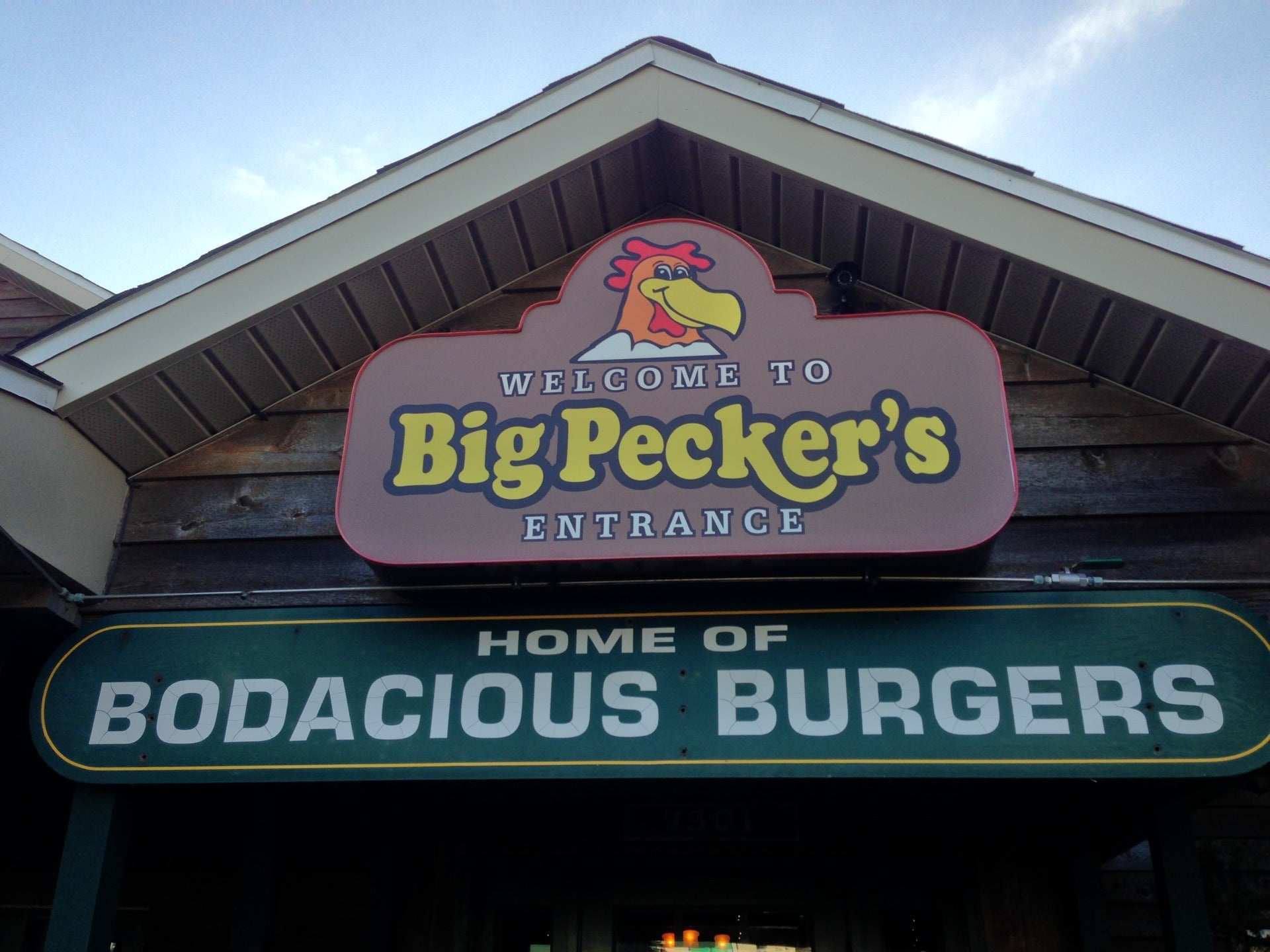 Big Pecker's Bar & Grill, 7301 Coastal Hwy, Ocean City, MD, Grills
