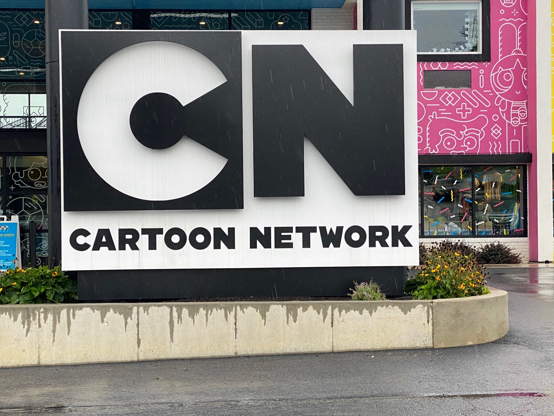 Cartoon Network Hotel in Lancaster, the United States from $72: Deals,  Reviews, Photos