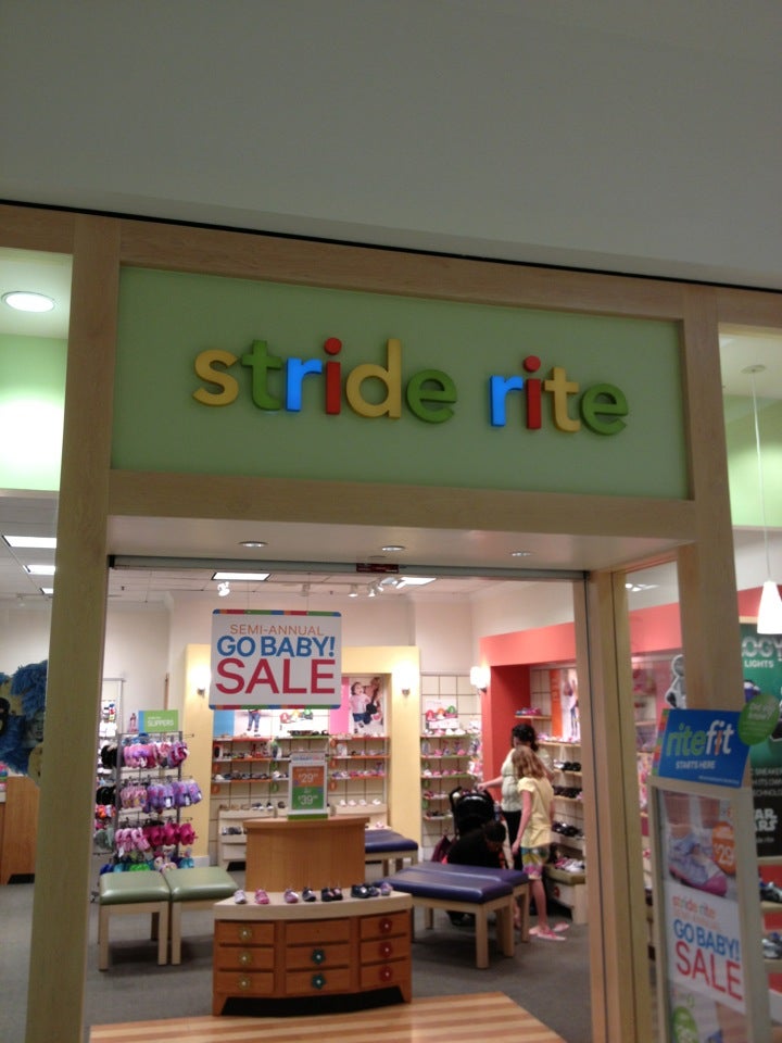 Stride rite sale outlet store