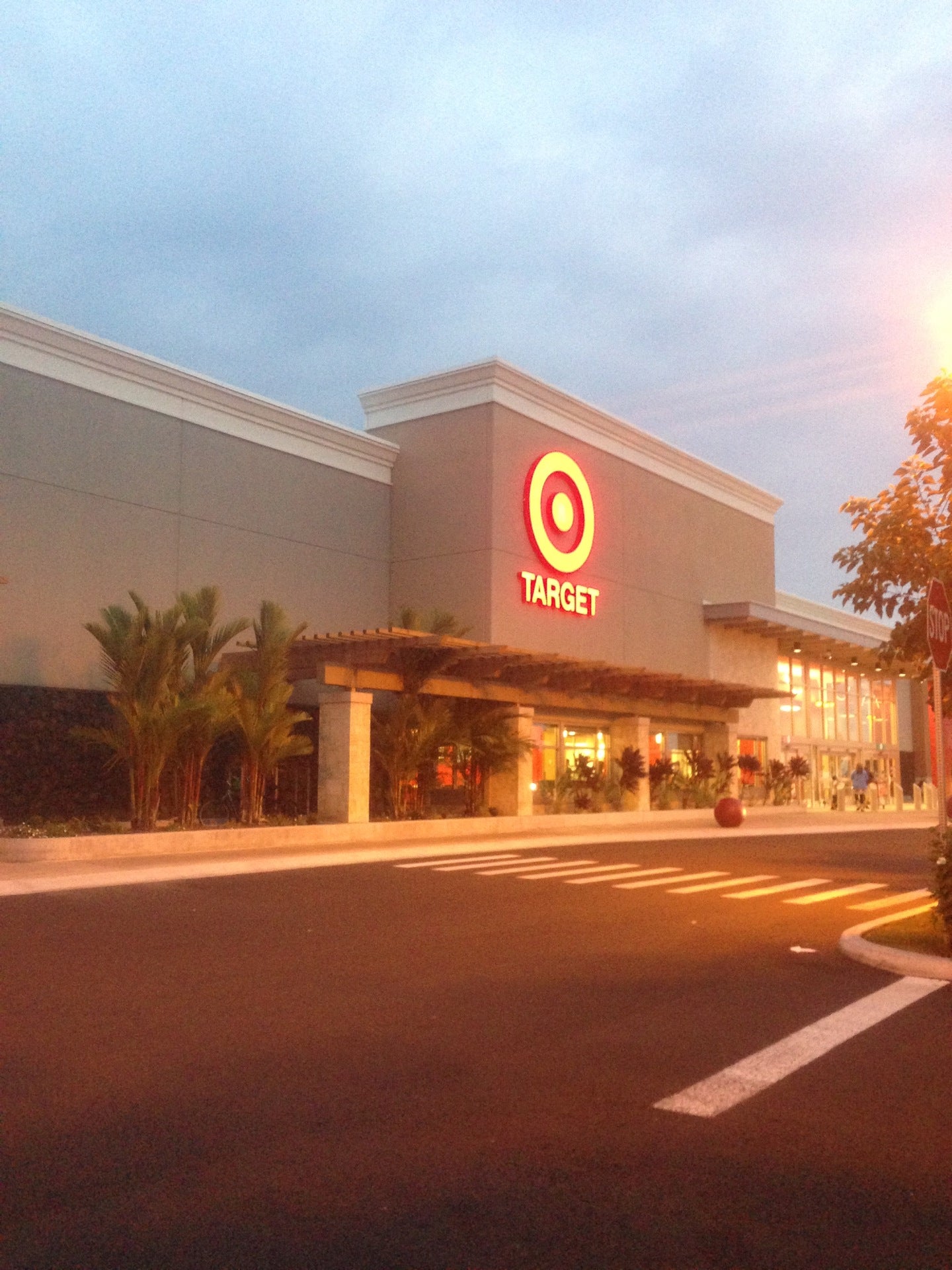 Target, 745455 Makala Blvd, Kailua Kona, HI, Atm Sales & Service