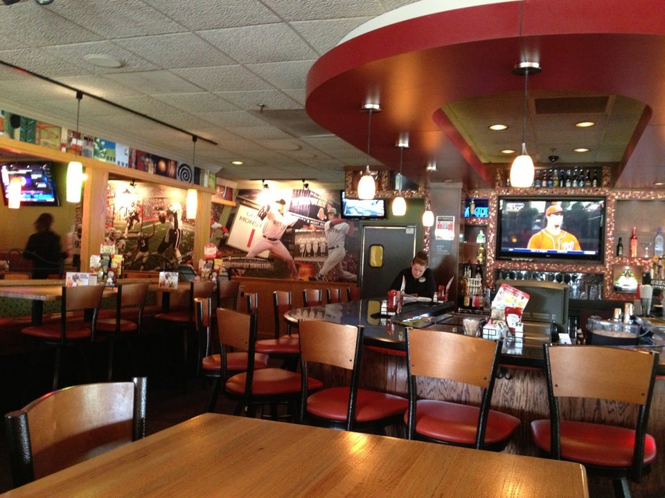Applebee's Grill + Bar, 379 Amherst St, Suite SOMERSET, Nashua, NH, Bar MapQuest