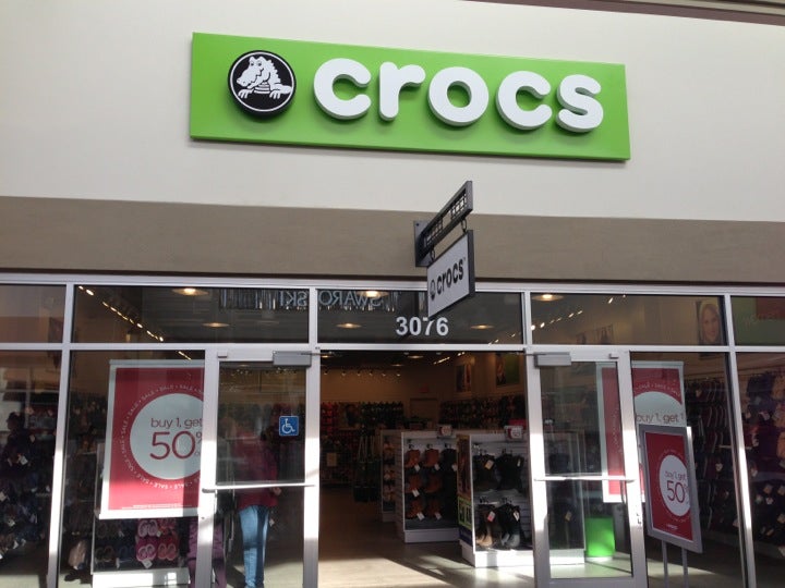 crocs san francisco premium outlet