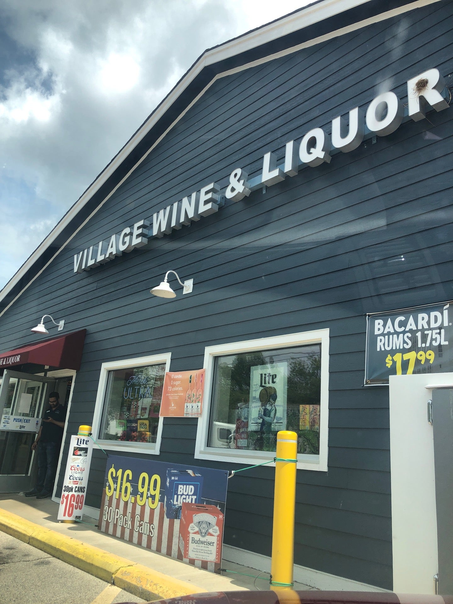 Village Pumper Mobile Station, 710 Main St, Mukwonago, WI, Gas Stations