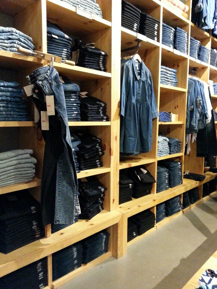 Levi's, 3 E 57th St, New York, NY, Clothing Retail - MapQuest