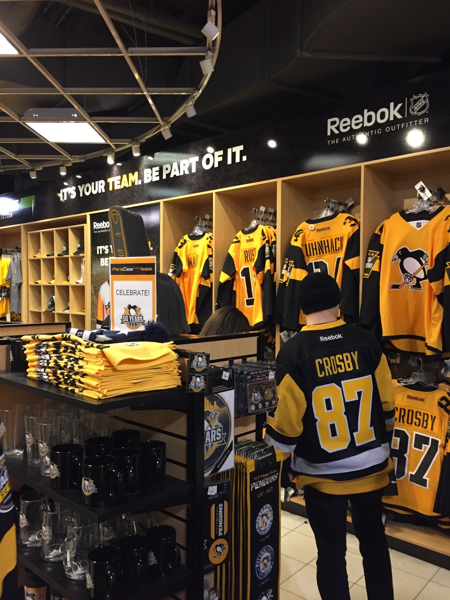 PensGear - Clothing Store in Pittsburgh