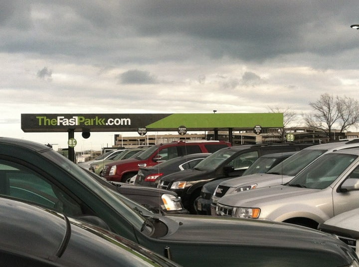 Fast Park & Relax MKE, 5201 S Howell Ave, Milwaukee, WI, Parking Area