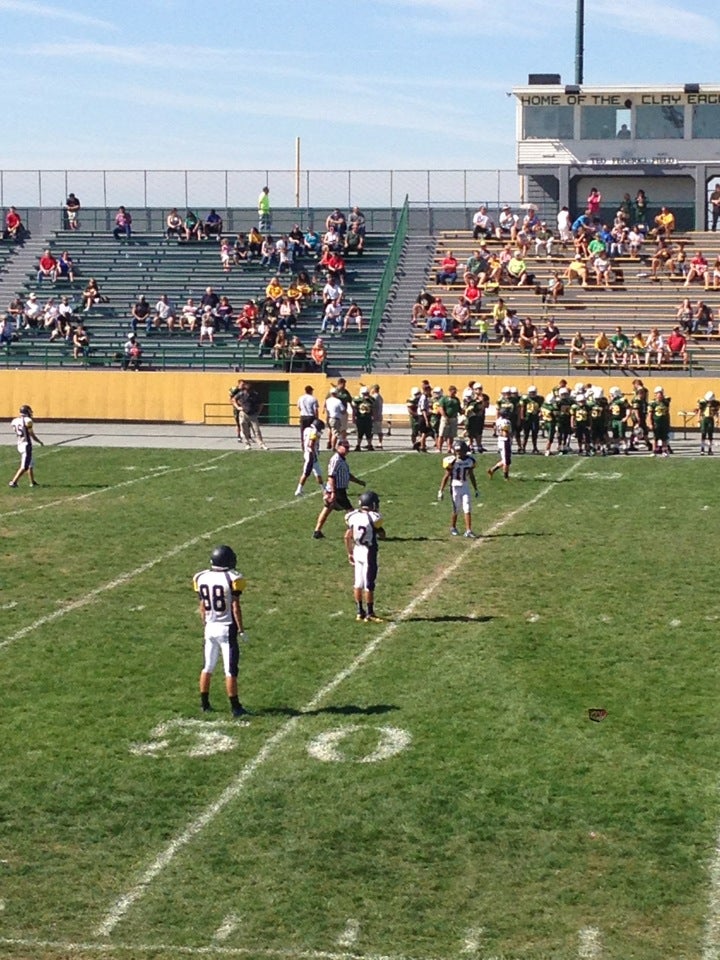 Clay High School, 5665 Seaman St, Oregon, Ohio, Elementary and