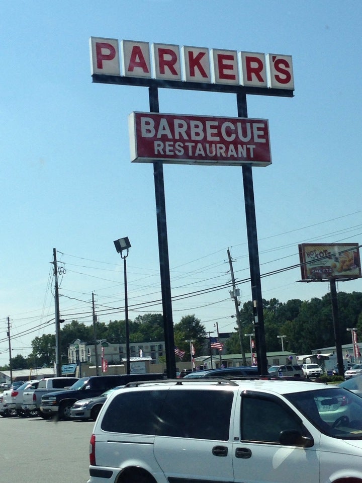 Parkers Barbecue Restaurant, 3109 S Memorial Dr, Greenville, NC, Eating