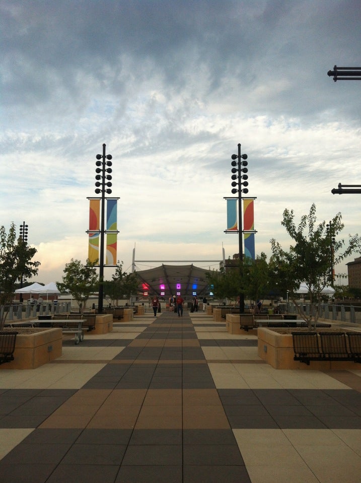 Riverloop Amphitheatre & Expo Plaza, 225 Commercial St, Waterloo, IA