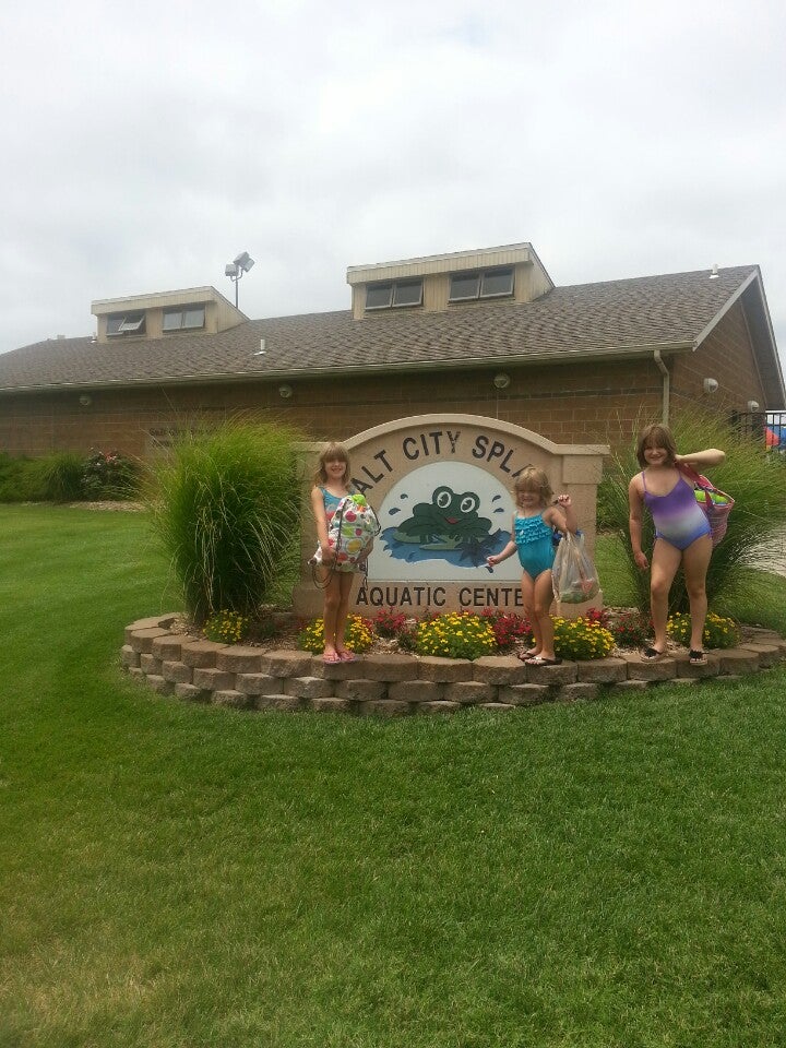 Salt City Splash Aquatic Center, 1601 S Plum St, Hutchinson, KS