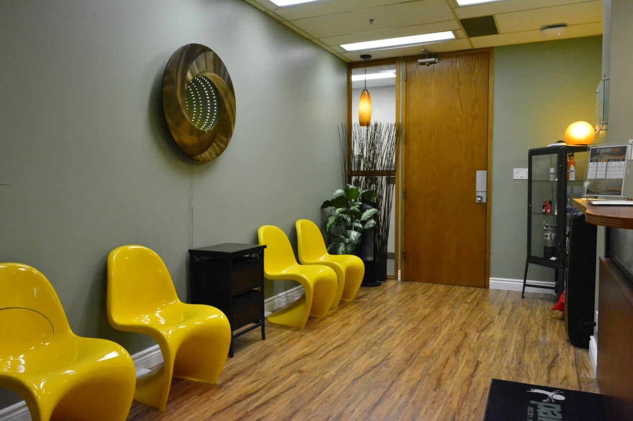painPRO Clinics Massage Therapy Coal Harbour, 1112 Pender St W, 705
