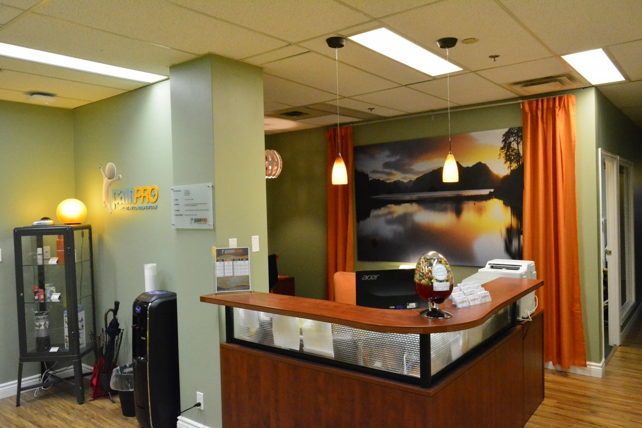 painPRO Clinics Massage Therapy Coal Harbour, 1112 Pender St W, 705