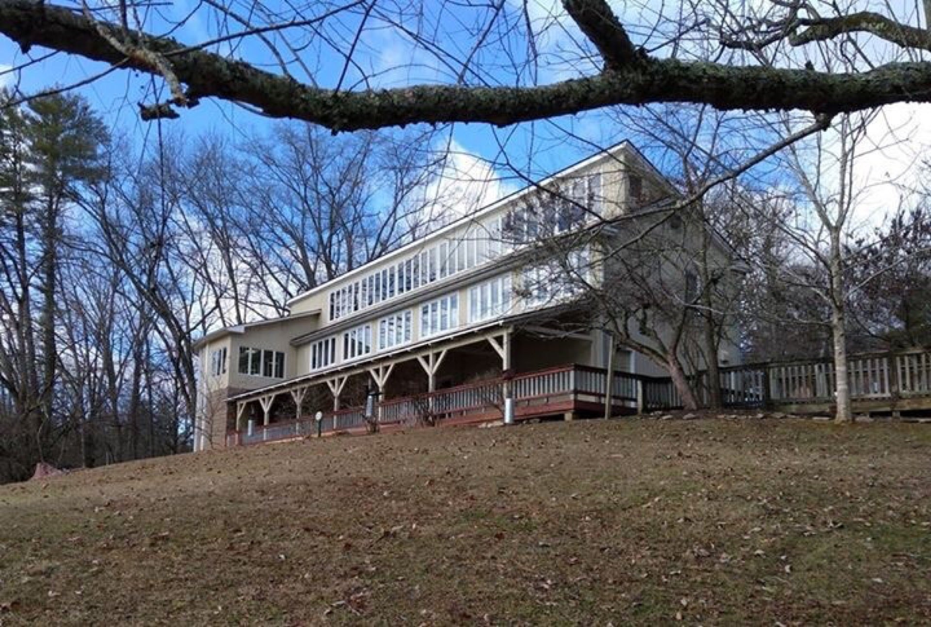 Steele Creek Park Nature Center, 80 Lakeshore Dr, Bristol, TN, Parks