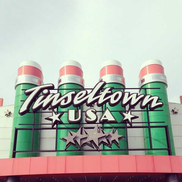 Cinemark Tinseltown Louisville and XD, 4400 Towne Center Dr, Louisville