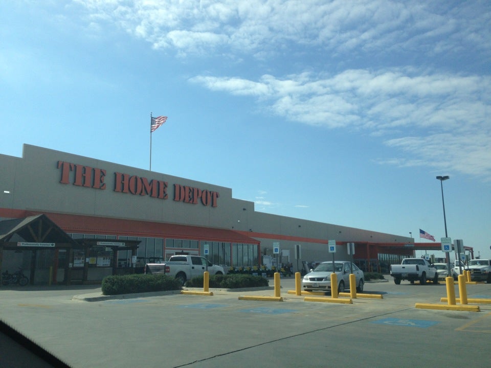 First time spotted in the wild… the never before seen YELLOW home depot  bucket : r/HomeDepot