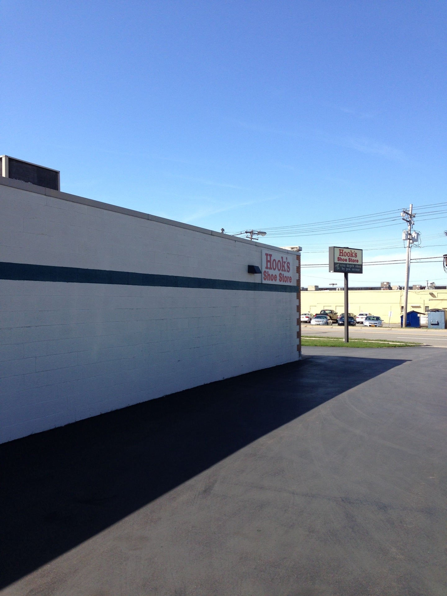 Hook's Shoes, 2076 Eggert Rd, Amherst, NY MapQuest