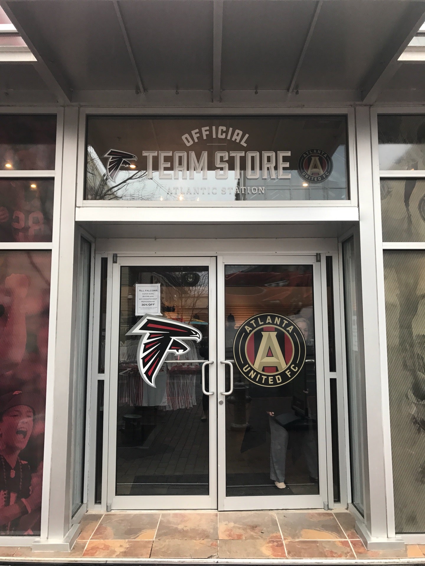 Atlanta Falcons Team Store, 1380 Atlantic Dr NW, Atlanta, GA, Apparel &  Garments Retail - MapQuest