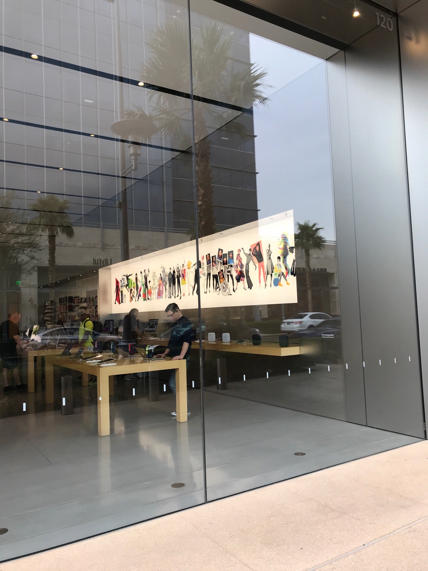 Summerlin - Apple Store - Apple