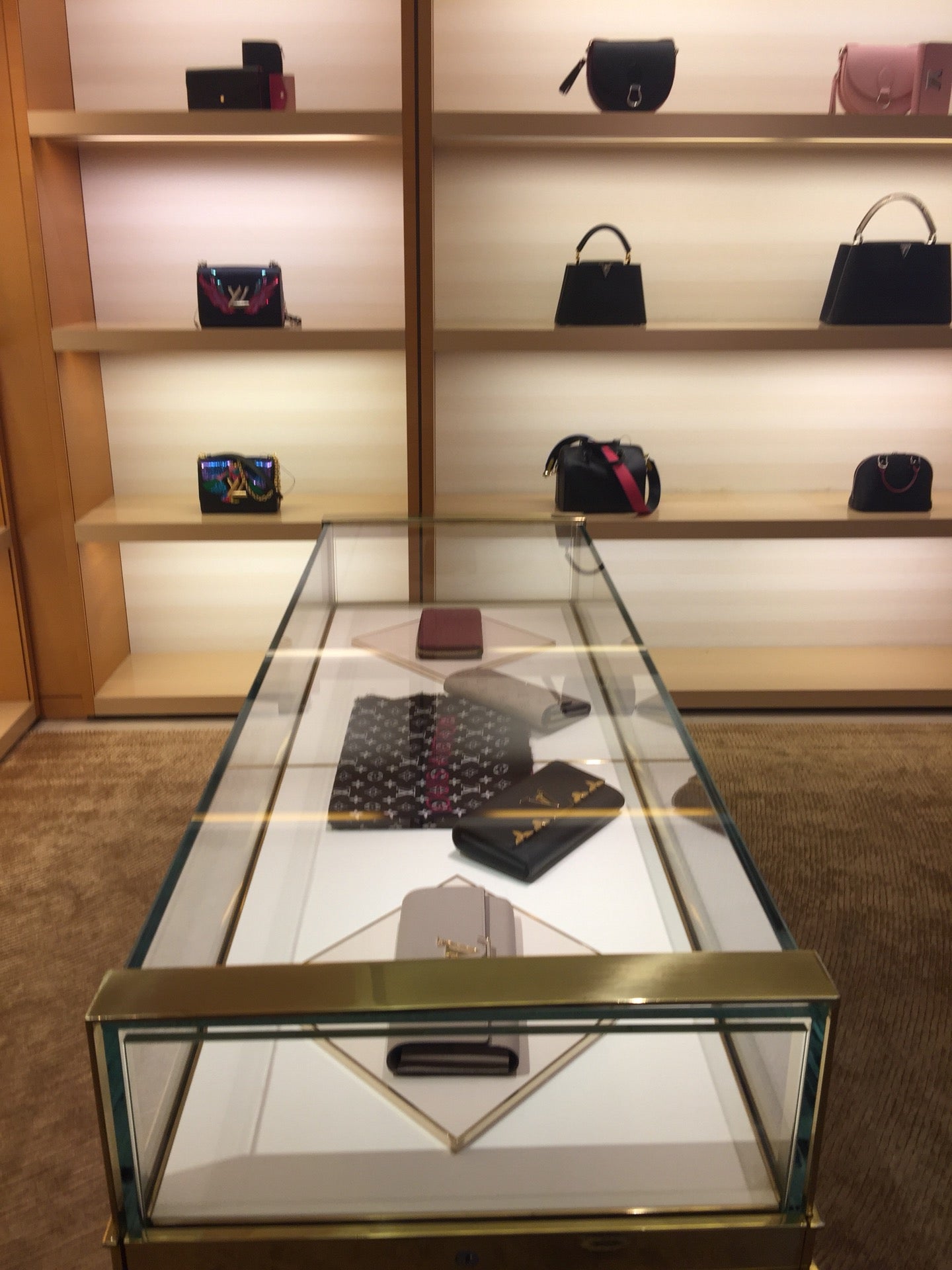 Louis Vuitton unveils newly renovated store at The Shops at Wailea : Maui  Now