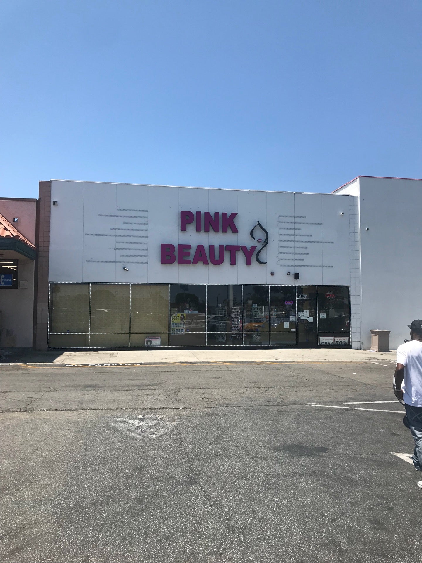 PINK IRON - CLOSED - 25 Photos & 100 Reviews - 1106 N La Cienega, West  Hollywood, California - Trainers - Phone Number - Classes - Yelp