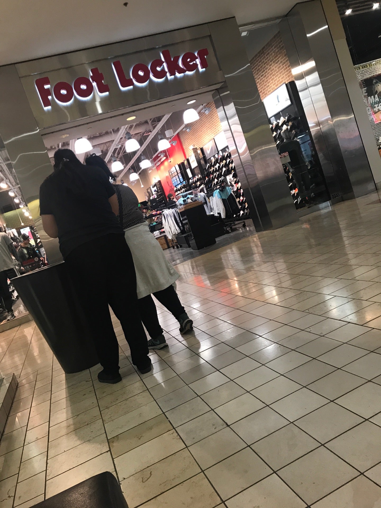 Foot Locker, 3030 Plaza Bonita Rd, National City, CA, Shoe Stores - MapQuest