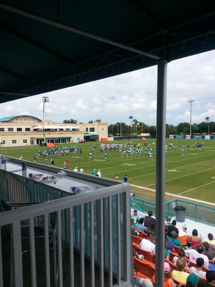 MIAMI DOLPHINS PRO SHOP - CLOSED - 7500 SW 30th St, Davie, Florida