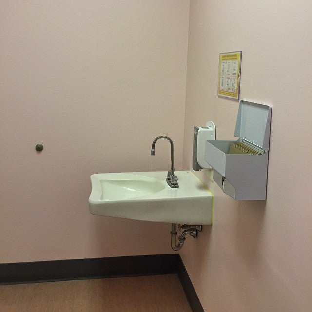 Dr Everett Chalmers Regional Hospital, 700 Priestman St, Fredericton