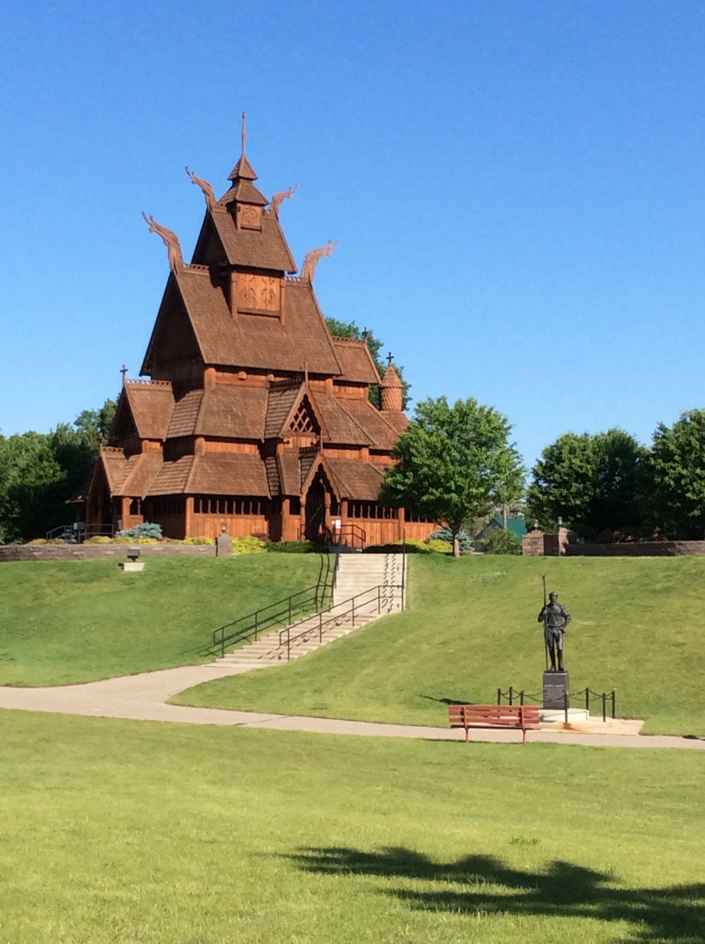 Hans Christian Andersen Statue – Scandinavian Heritage Association