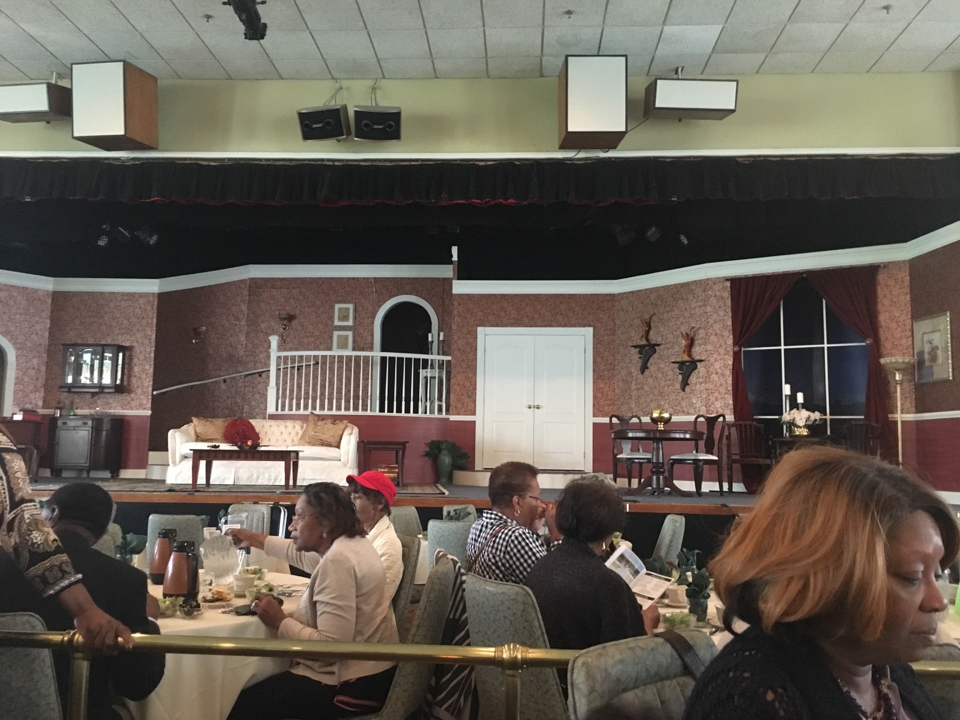 Hunterdon Hills Playhouse, 88 State Route 173, Union Twp, NJ, Tourist