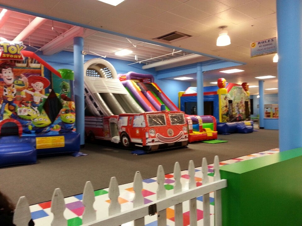 Inflatable Wonderland, 4522 Fredericksburg Rd, Balcones Heights, TX