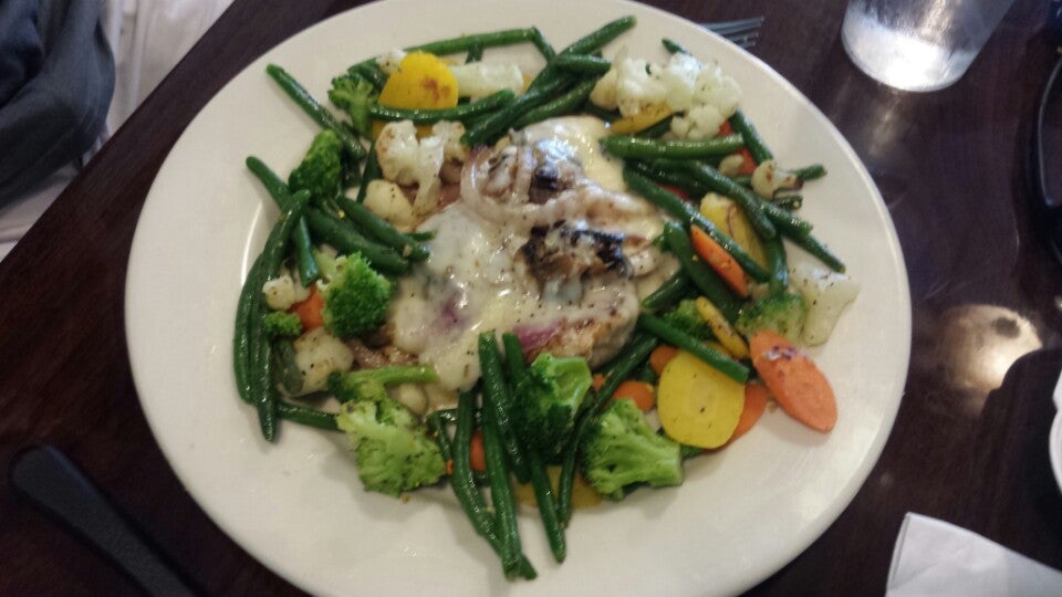 Benedict's Restaurant, 2676 Bayshore Blvd, Ste H, Dunedin, FL