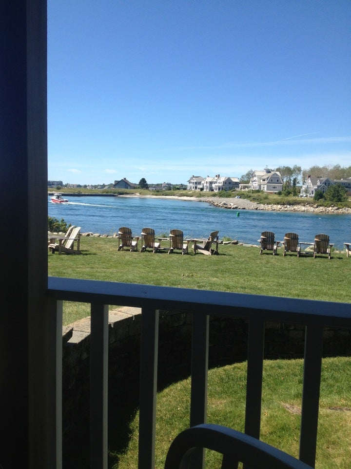 Stripers Waterside Restaurant, 133 Ocean Ave, Kennebunkport, ME, Hotels