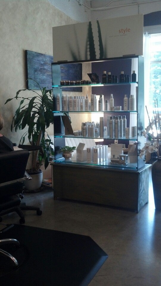 The Color Lounge Hair Studio, 1550 Hendersonville Rd, Ste 204