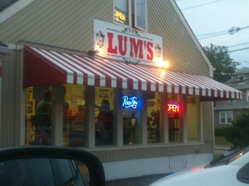 Lum's Roast Beef, 717 Fall River Ave, Seekonk, MA MapQuest