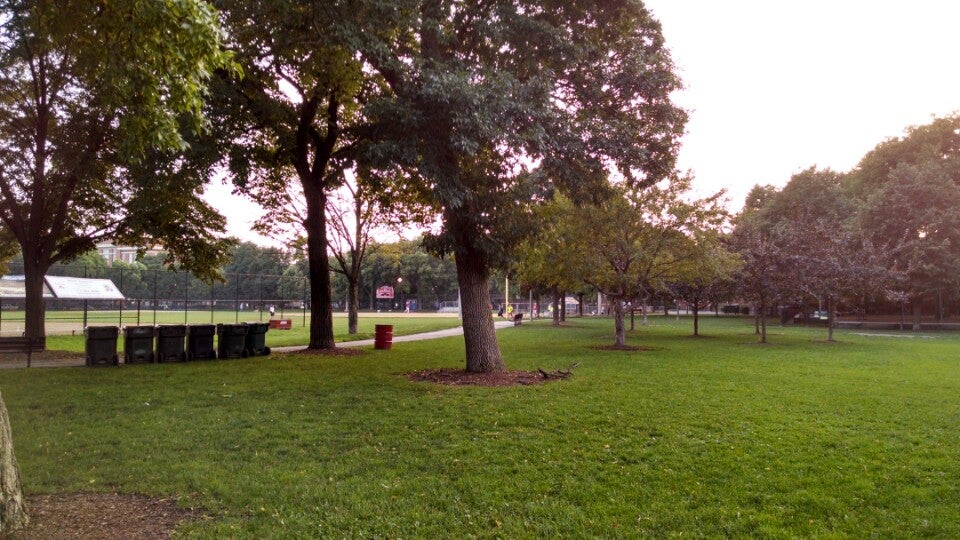 Hamlin Park, 3035 N Hoyne Ave, Chicago, IL, Sports - MapQuest