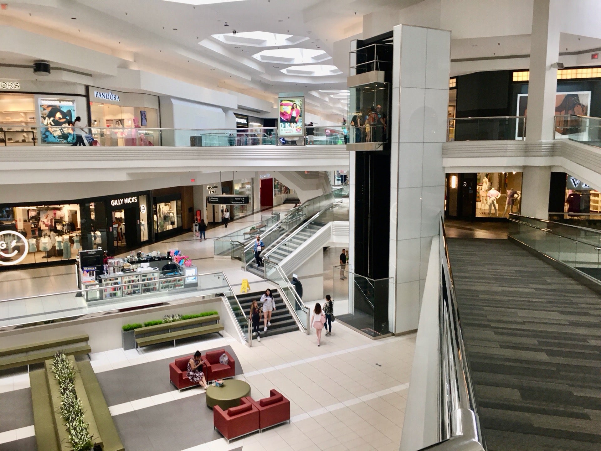 Apple woodfield discount